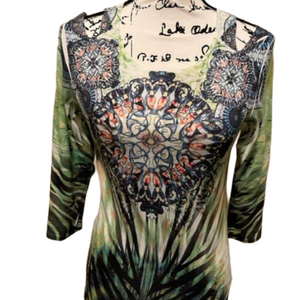 Pyramid Collection Cutout Shoulder Wild Medallion Print Top size small